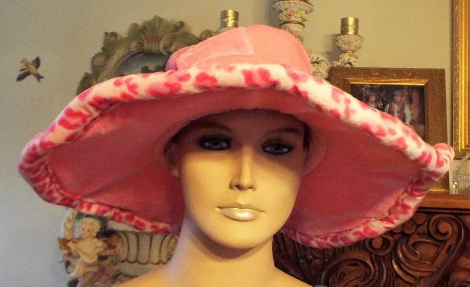 GORRO GRANDE ROSA ANIMAL PRINT DE ELOPE, NUEVO CON ETIQUETAS Foto 1 de 3