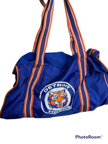 Detroit Tigers Team Logo Duffle Bag Gym Bag  Real Milk Ad On Back 16” x 9” Cover