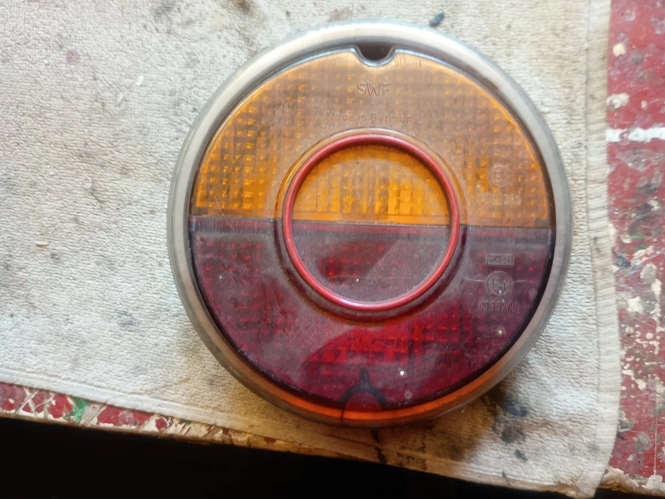 Piloto trasero izquierdo Hella SBBL154 OPEL MANTA A OPEL GT año 1971 - 1975 Foto 1 de 4