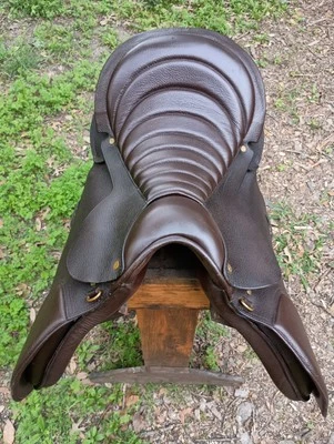 "Silla de montar de resistencia para maratón universitario de 18,5""" Foto 1 de 4