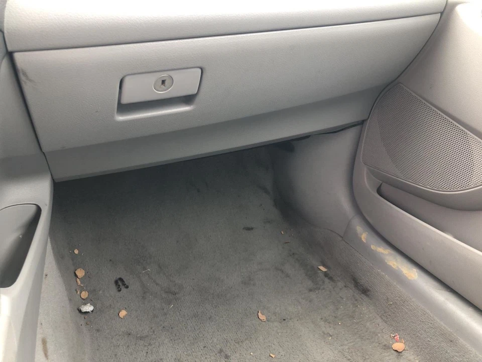 Toyota Camry 2010 guantera FB13 gris usada original OEM 951149 Foto 1 de 1