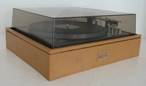 Giradischi ELAC Miracord 40A con cartuccia realistica (Shure) R27E - Foto 1 di 24