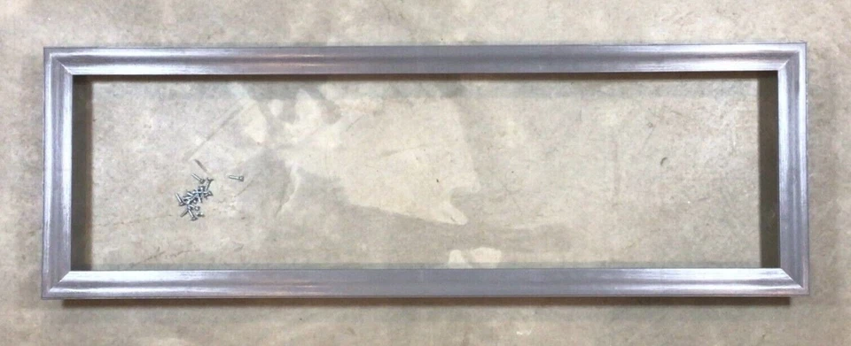 Kit de marco de ventana de puerta de garaje Amarr 41-3/16" x 13-11/16" panel largo sin vidrio Foto 1 de 3