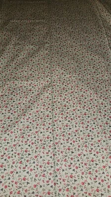 Concord The Kesslers Ditsy Flowers On Green Cotton Fabric 2 Yards 22" X 45"Wide - Image 1 of 4