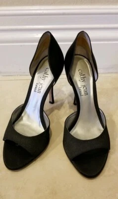 Tacones abiertos Cathy Jean negros satinados 6M Foto 1 de 4