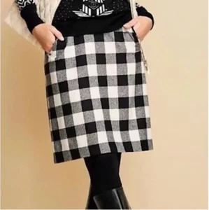 TALBOTS Wool Blend Buffalo Plaid Check Skirt Black White 24W Pockets Stretch - Picture 1 of 11