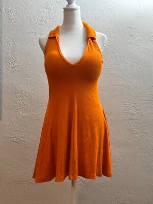 Vestido Zara Mujer Halter Escote en V Mini Columpio Naranja Talla Mediana Foto 1 de 4