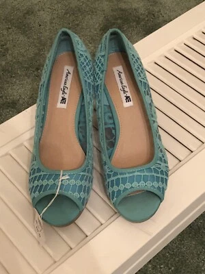 American Eagle Woman Shoes size 9 in Aqua/ Tosca Color - Image 1 of 4