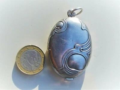 BEAU PENDENTIF PORTE PHOTO ANCIEN 1900 ART NOUVEAU en ARGENT / Hauteur 5,4cm - Photo 1/4