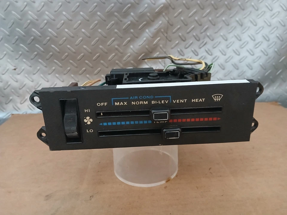 1988-1996 OEM Jeep Cherokee Manual HVAC Temp Climate Control Unit with Plugs - Image 1 of 4