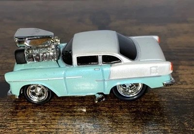 TMGM  * Die Cast Muscle Machines 2001 Chevy Dragster - Image 1 of 4