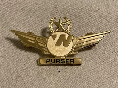 NORTHWEST AIRLINES PERSEGUIDOR ALA ASISTENTE DE VUELO Pin Insignia Vintage Aviación Antiguo Foto 1 de 4