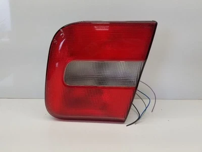 Крышка заднего фонаря для пассажира седана установлена для Volvo 70 серии 98-00 от оригинального производителя - Изображение 1 из 4