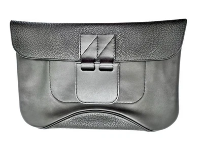 Bolso de Mano Hermès Clutch Villevolt Taurillon Cuero Clemence Negro Foto 1 de 4