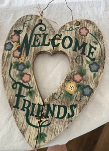 Rustic Welcome Door Sign Hand painted Heart Shape Vintage - Picture 1 of 4