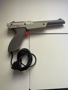 Nintendo NES Grey Light Zapper Gun - Picture 1 of 4