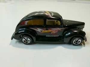 Hot Wheels Lightning   1/64 - Picture 1 of 6