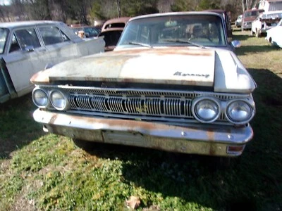 Un par de piezas originales usadas 1963 Mercury Meteor soportes de torre de choque superior delantero Foto 1 de 4