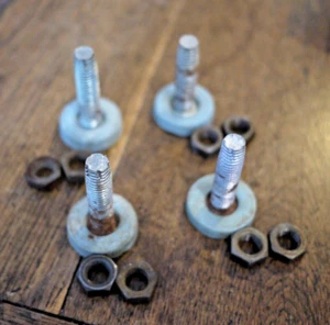 Nice Craftsman 113...   10" Table Saw Base, Stand, Leveling Padded Feet  1/2" - Picture 1 of 1