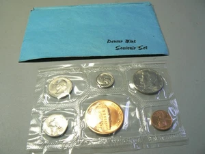 1977 Denver Mint Souvenir Set - Picture 1 of 8