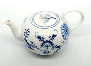 Meissen Blue Onion Teapot- Lid- Crossed Swords Backstamp Blue Rose - Picture 1 of 6