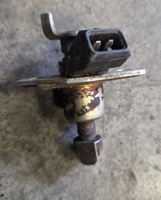 Inyector de combustible de arranque en frío camioneta Toyota 4Runner 1988-1995 3VZ 3,0 L V6 23260-65011 Foto 1 de 3