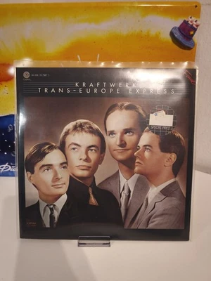 Kraftwerk Trans Europa Express  Vinyl LP EMI 1977 Holland 1A038 1575871 / VG+ - Bild 1 von 4