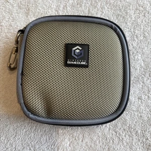 Official Nintendo GameCube 12 Game Disc Holder Travel Carrying Case - Authentic - Picture 1 of 3