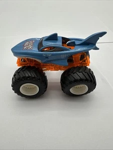 Mattel Hot Wheels Monster Jam Monster Truck 2014 Shark Wreak Blue Orange 1:64 - Picture 1 of 6