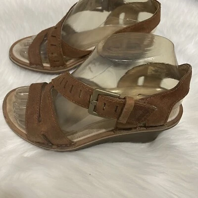 Tacón de cuña superior de cuero marrón ajustable Merrell para mujer talla 6 Foto 1 de 4