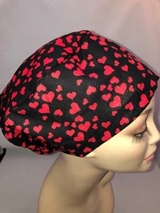 Valentine Hearts Black Red Euro Scrub Hat CNOR CHEF CRNA Xray Cath Lab Vet - Bild 1 von 5