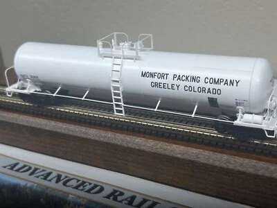 MONFORT PACKING  20K GALLON NON-INSULATED TANK CAR- HO SCALE - " GREELEY " NEW - Image 1 of 4