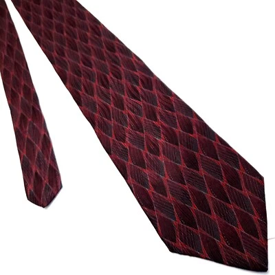 Красный шелковый галстук со стрелами - Изображение 1 из 4