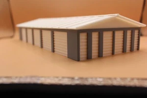 224165 HO- Scale Self-Storage building - Picture 1 of 7