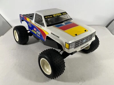 De colección Kyosho Outlaw Ultima RC Camión Rodillo con Neumáticos Carrocería Servo, Ver Imágenes Foto 1 de 4