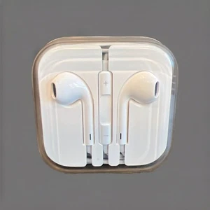 OEM Apple EarPods 3.5mm w/ Remote & Mic for iPhone 4 5 6S Plus MD827LL/A - Zdjęcie 1 z 3