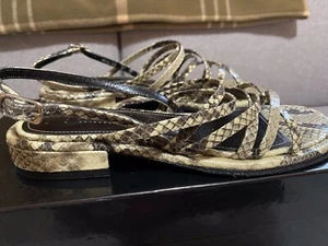 Neu im Karton Free Lance Paris Damen-Riemchensandalen Schlangenmuster Größe 38 8 hergestellt in Frankreich 395 $ - Bild 1 von 3