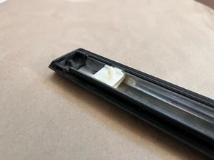 BMW E30 Front Fender Protective Moulding Clip 325i 325is 325ix 325ic 325e - Picture 1 of 4