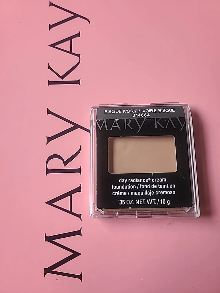 New Mary Kay Day Radiance Cream Foundation Bisque Ivory Full Size - Image 1 of 3