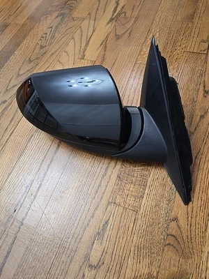 Правое боковое зеркало Hyundai Elantra 2021 2022 2023 годов выпуска с защитой от слепых зон - Изображение 1 из 3