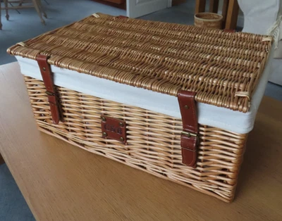 Cartwright & Butler Wicker Picnic Hamper Basket 49CM X 33CM X 22CM -Empty ! - Image 1 of 4