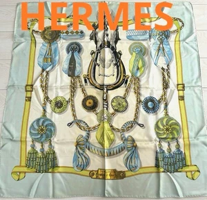 Sciarpa seta Hermes Carré 90 emblemi Frontaux et Cocardes multicolore usata 08K - Foto 1 di 7
