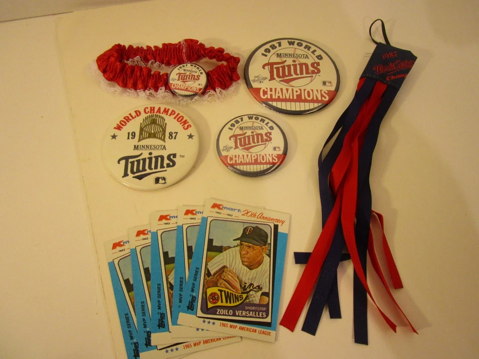 Minnesota Twins lot  1987 World Series Champions Button Garter Vintage  + ribbon - Image 1 of 1