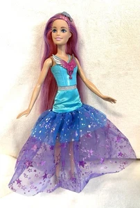 Mattel ~ A Touch Of Magic Malibu Barbie Puppe ~ 2022 - Bild 1 von 5