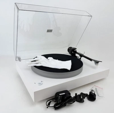 Pro-Ject X2 B Manual Turntable with Sumiko Cartridge - Satin White - OB - Image 1 of 4