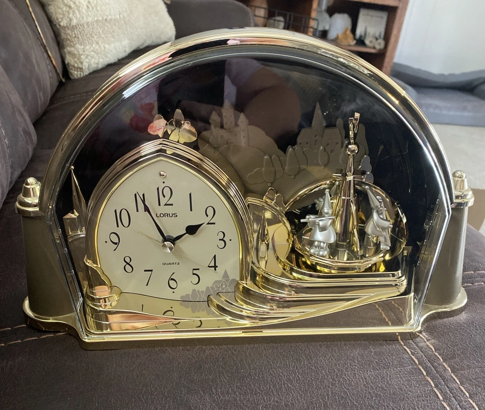 Vintage Lorus (SEIKO) Pendulum Clock Table Mantel Gold 1990’s Seiko Movement - Image 1 of 4