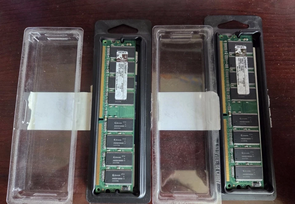 Lot 2 GB (2X 1 GB) Kingston 1GB PC-2700 333Mhz KTD4550/1G DDR Non ECC RAM Memory - Image 1 of 1