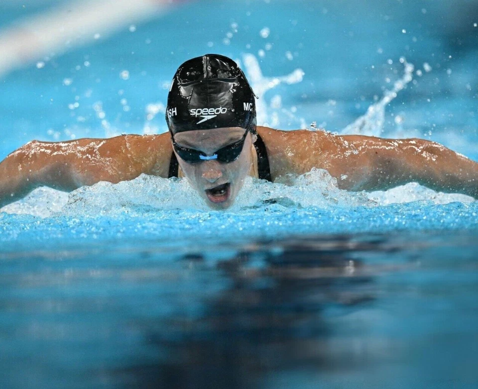 Summer McIntosh Team Canada Swimming 2024 Paris Olympics Champion 8x10 Photo C - Image 1 of 1