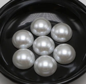 50 Pure White FlatBack Acrylic Half Pearl Bead 18mm Flat Back Scrapbook - Picture 1 of 4