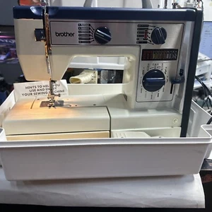Vintage Brother VX780 Sewing Machine Vx 780 Tested w/Case - Picture 1 of 11